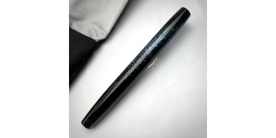 no3. 筆先生精選笑暮屋 方舟中號 M尖 【銀河萃影】