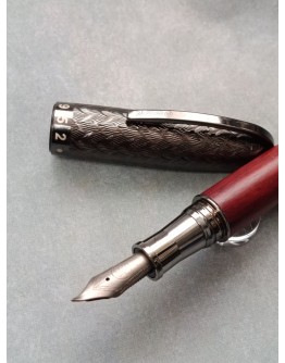 21.葛瑪蘭鋼筆小葉紫檀木-書法鈦尖