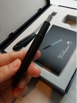 Precieux 2000 手槍鋼材 Waldmann黑鋼筆 F 尖 售罄