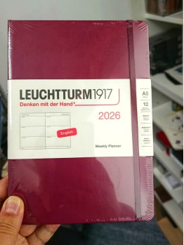 Port Red, Weekly Planner Medium (A5) 2026, English		Planner 2026 - 12M English