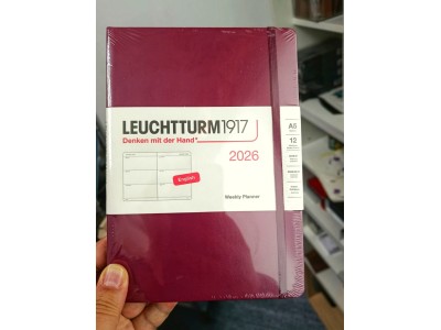 Port Red, Weekly Planner Medium (A5) 2026, English		Planner 2026 - 12M English